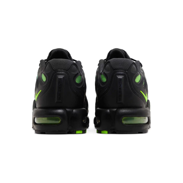 Air Max Plus Drift "Black Green Strike"